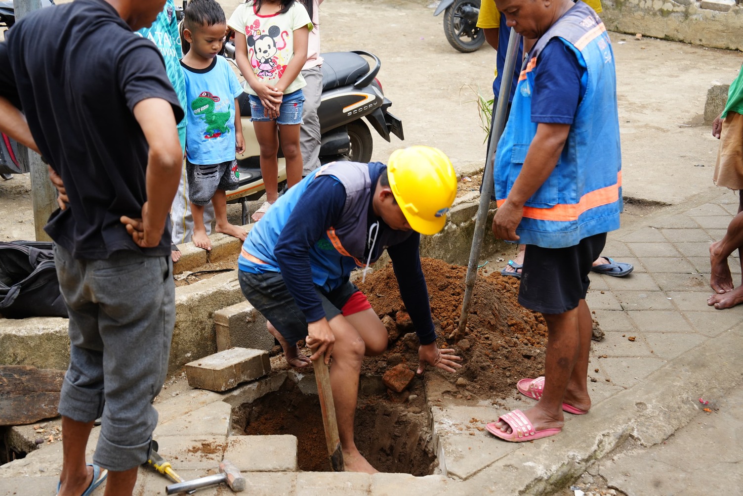 PDAM Makassar Terus Tuntaskan Program MULIA: 10 Sambungan di Jalan Angkasa, 5 di Tamalanrea