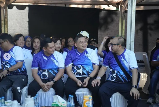 IKA Smada 88 Adakan Jalan Sehat dan Baksos, Wali Kota Makassar Hadir Bersama Kabaharkam Polri