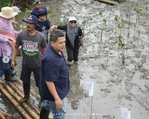 Ikuti Penanaman Mangrove di Untia, Wali Kota Makassar Sebut Komitmen Jangka Panjang untuk Lingkungan dan Ekonomi Warga Pesisir