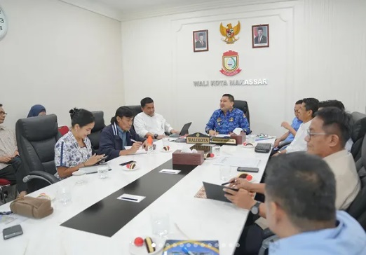 Rapat Bersama BI dan Seluruh Direksi BUMD, Wali Kota Munafri Dorong Pembayaran Nontunai