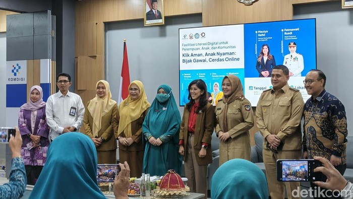 Wali Kota Makassar Hadiri Kegiatan Fasilitasi Literasi Digital Bersama Menkomdigi