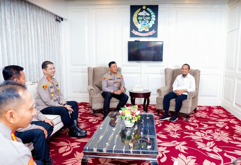Irjen Pol Yudhiawan Pamit Sebagai Kapolda Sulsel, Andi Sudirman Ucapkan Terima Kasih Atas Dedikasinya 