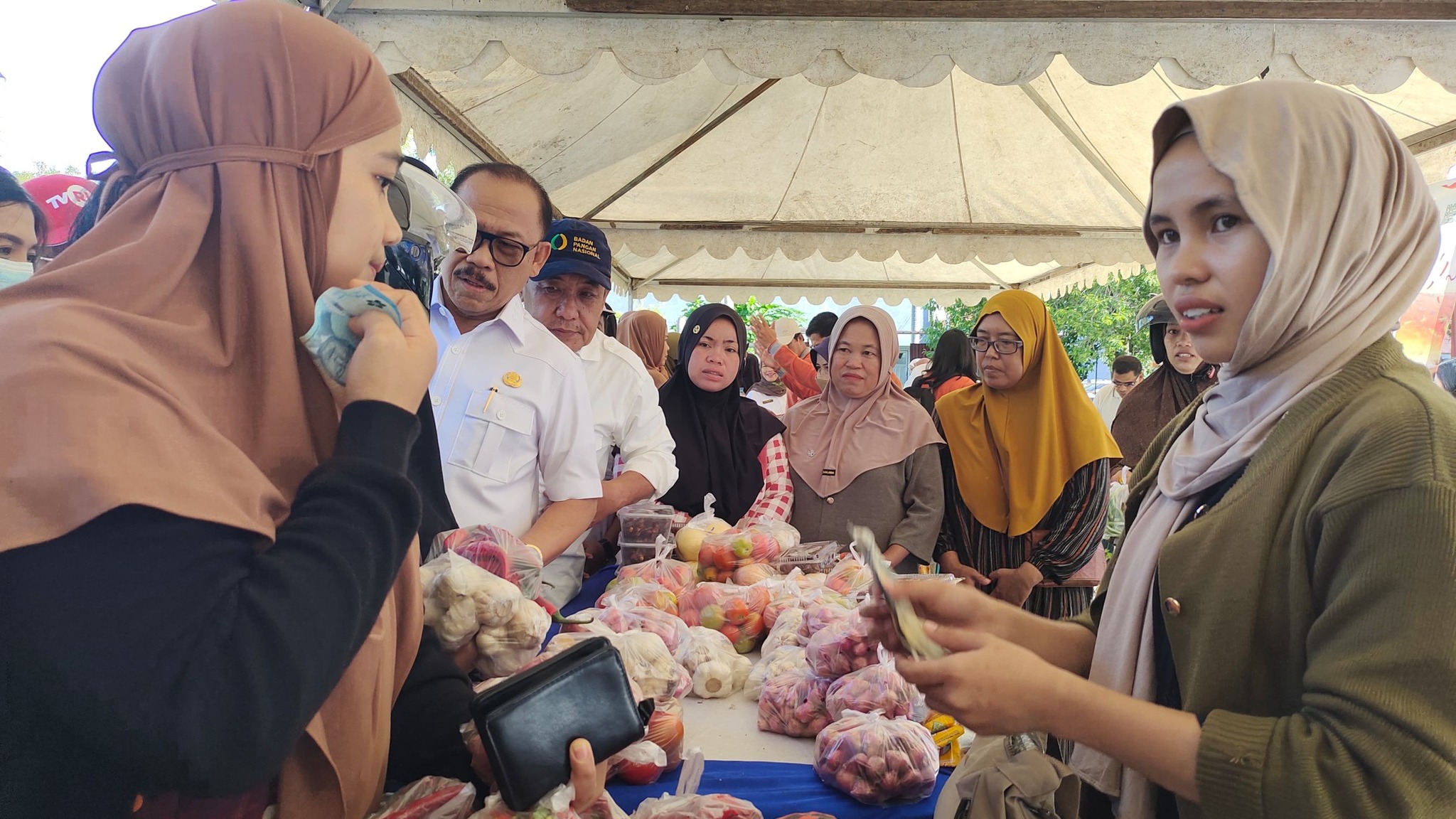 Harga 20 Persen di Bawah Harga Pasar, Gubernur Sulbar Pastikan GPM di Mamuju Menekan Inflasi dan Bantu Masyarakat