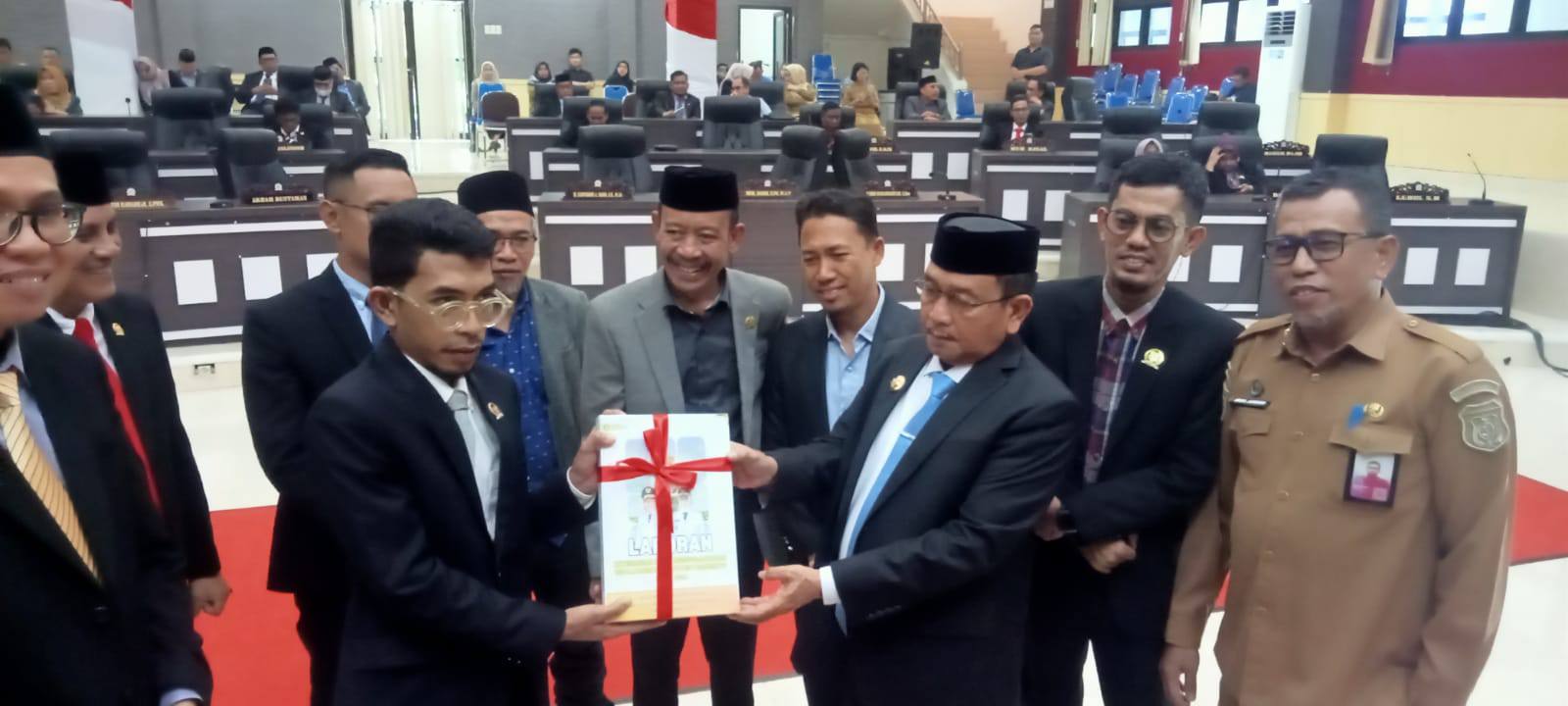 Rapat Paripurna Penyerahan LKPJ Tahun 2024, Bupati Pasangkayu Ajak Evaluasi Bersama Tantangan dan Kekurangan yang Ada