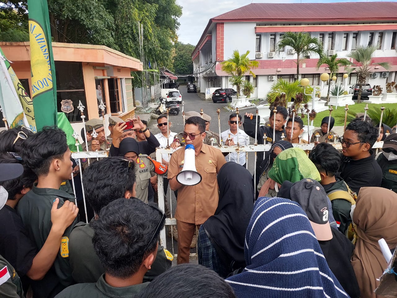 Terima Aspirasi Mahasiswa, Asisten II Tegaskan Pemkot Parepare Terbuka Berdiskusi dan Jadikan Atensi 