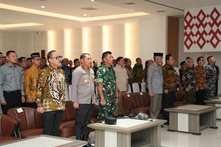 Kendala Investasi Jadi Sorotan Gubernur Sulbar, Perizinan Lama dan Penolakan Masyarakat