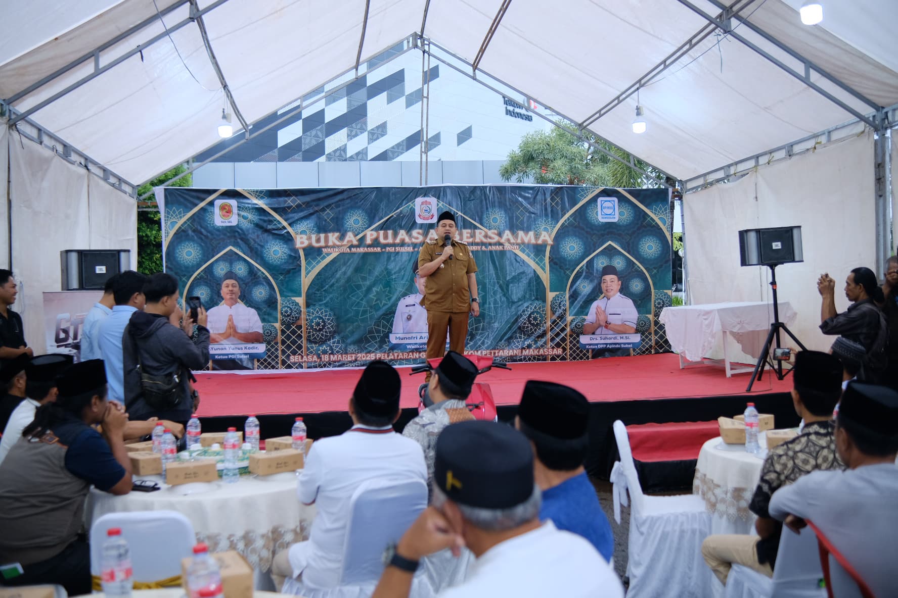Buka Puasa Bersama Anak Yatim Piatu yang Dinisiasi PGI dan APINDO, Wali Kota Makassar: Wujud Kepedulian Sosial