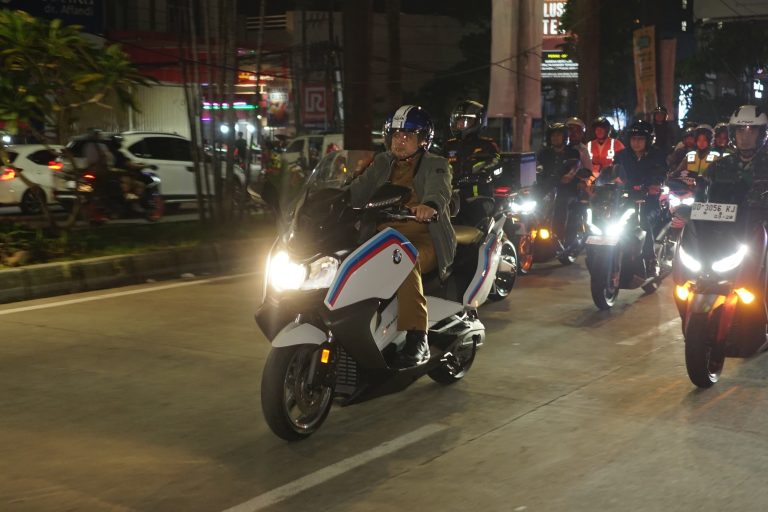 Gunakan Motor, Munafri Bersama Forkopimda Pantau Pos Pengamanan Terpadu Idul Fitri