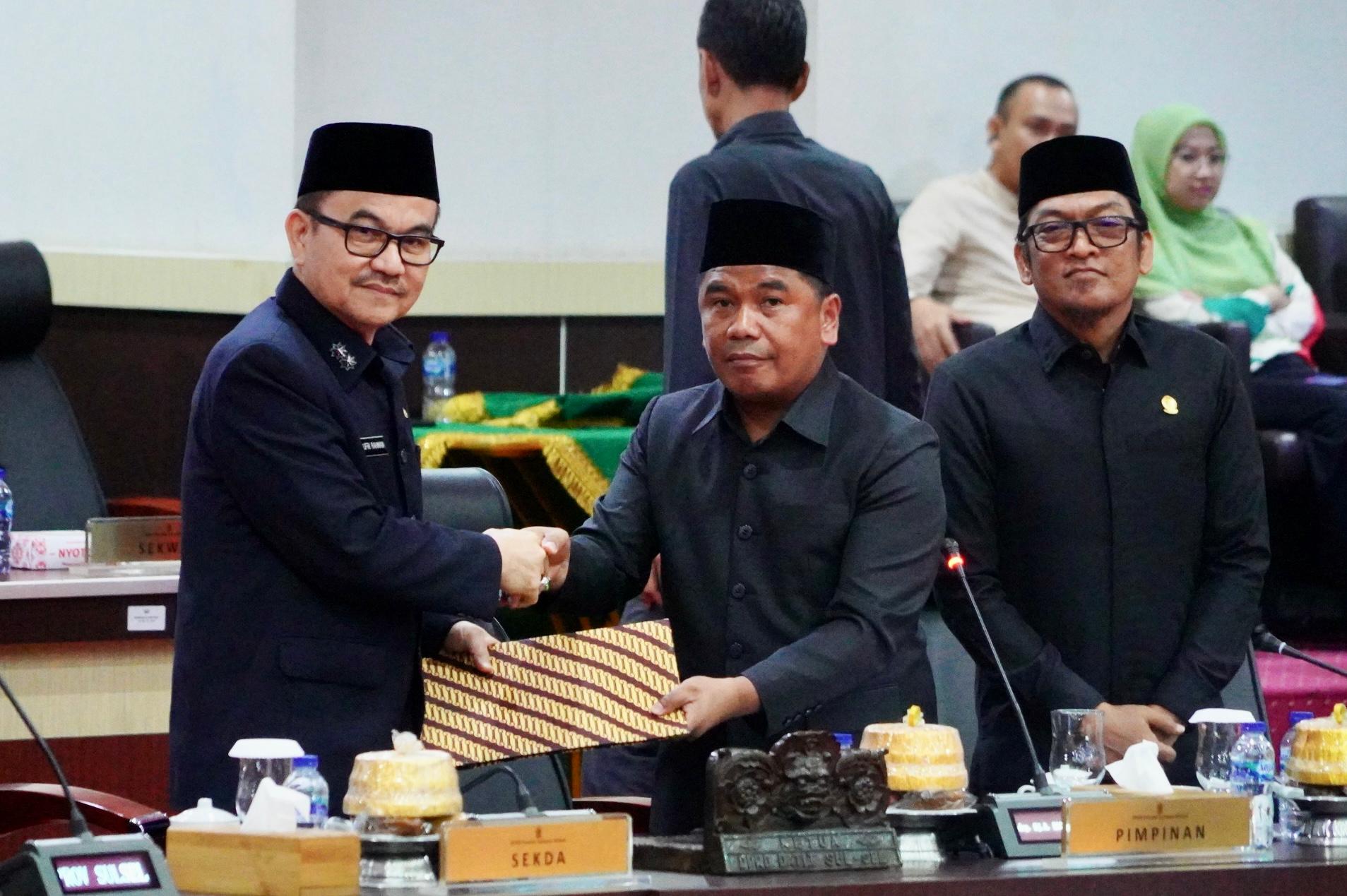 DPRD Sampaikan Rekomendasi atas LKPJ Gubernur 2024, Sekda Sulsel Tegaskan Komitmen untuk Perbaikan Tata Kelola Pembangunan