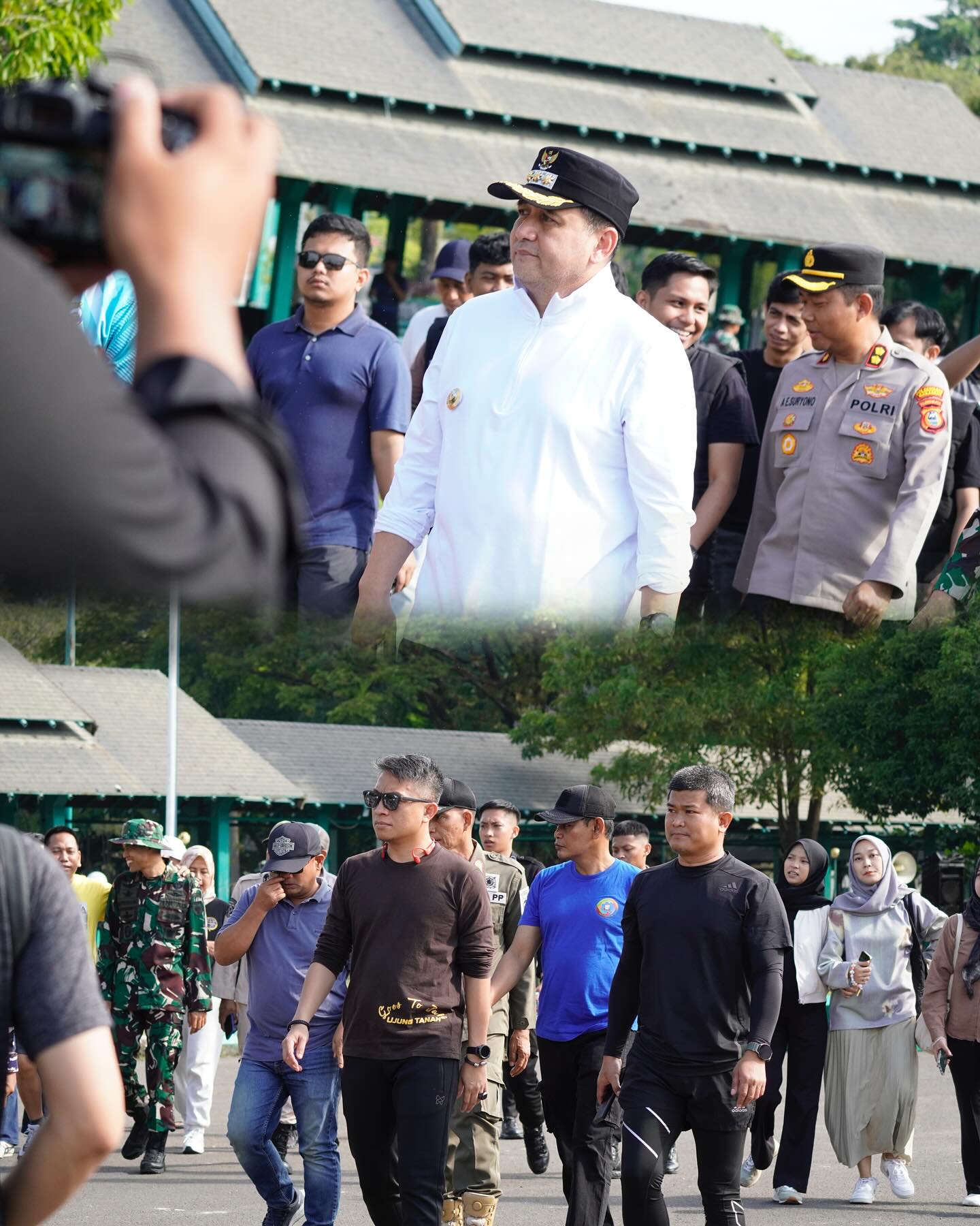 Camat Ujung Tanah Hadiri Apel Karya Bakti Pembersihan Pasar Skala Besar