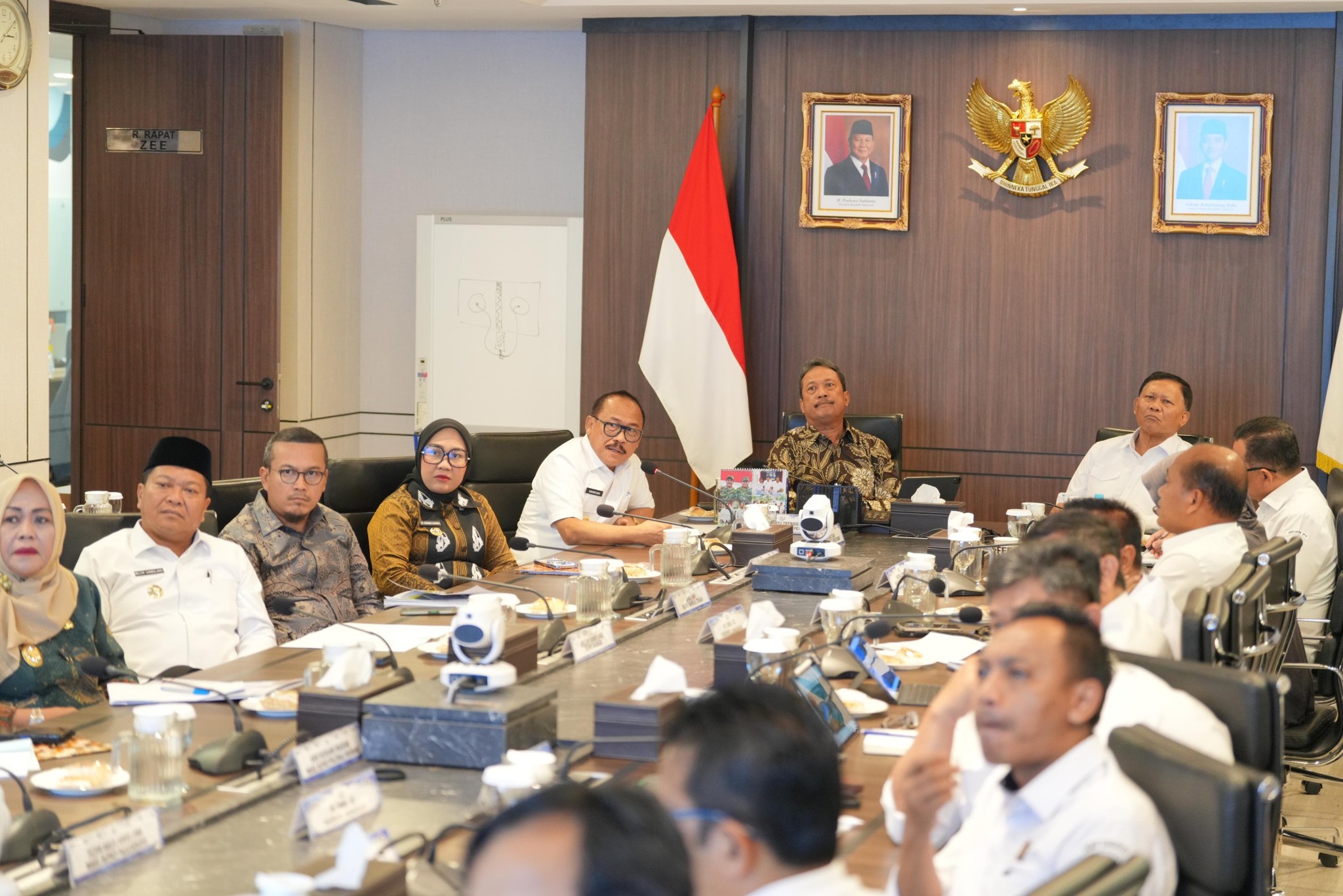 Harap Dukungan Menteri Kelautan, Gubernur SDK dan Para Bupati Ingin Jadikan Sulbar Poros Ekonomi Biru