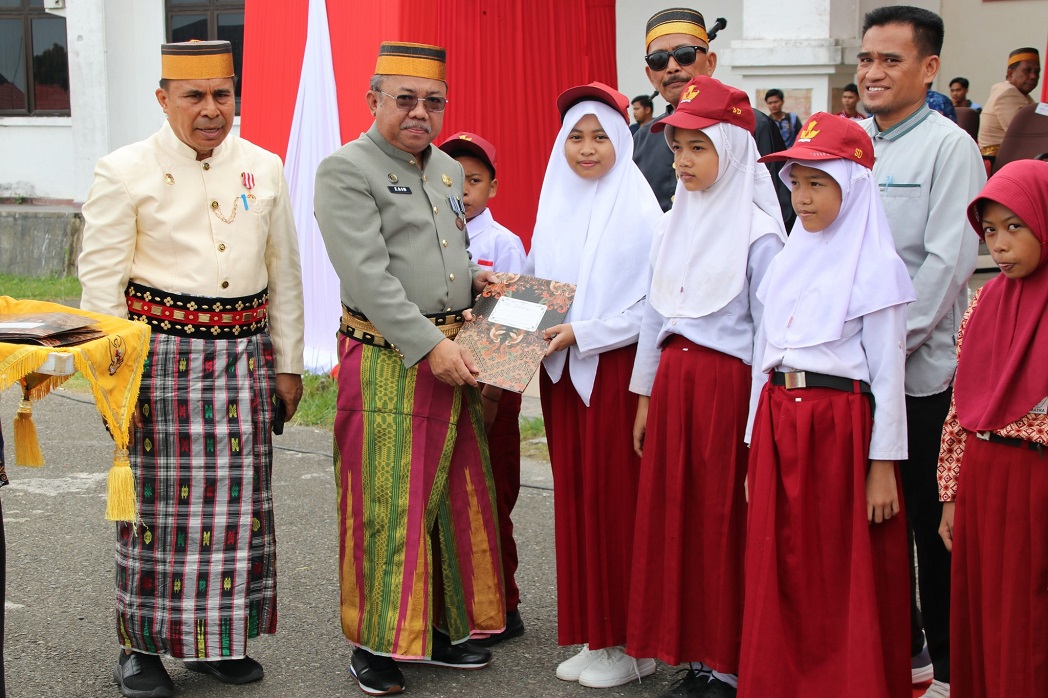 Sekda Pasangkayu Bacakan Sambutan Mendikdasmen, Guru Diharapkan Jadi Agen Pembelajaran dan Peradaban