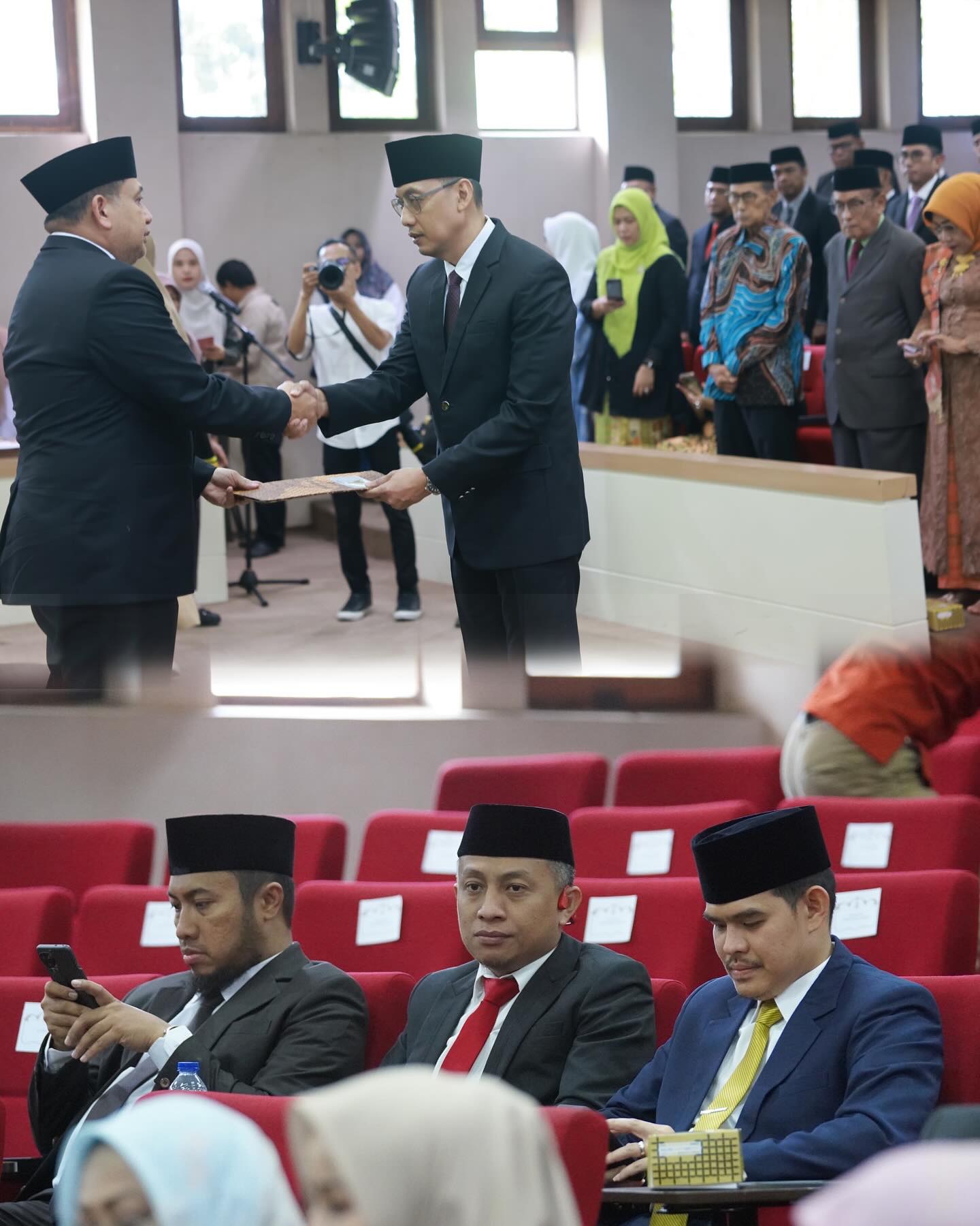 Camat Ujung Tanah Hadiri Pelantikan Sekda Makassar