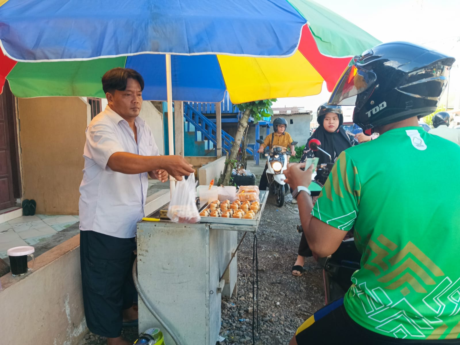 16 Tahun Jual Kue Pukis di Mamuju, Dapat Membeli Beberapa Hektar Sawah di Jawa