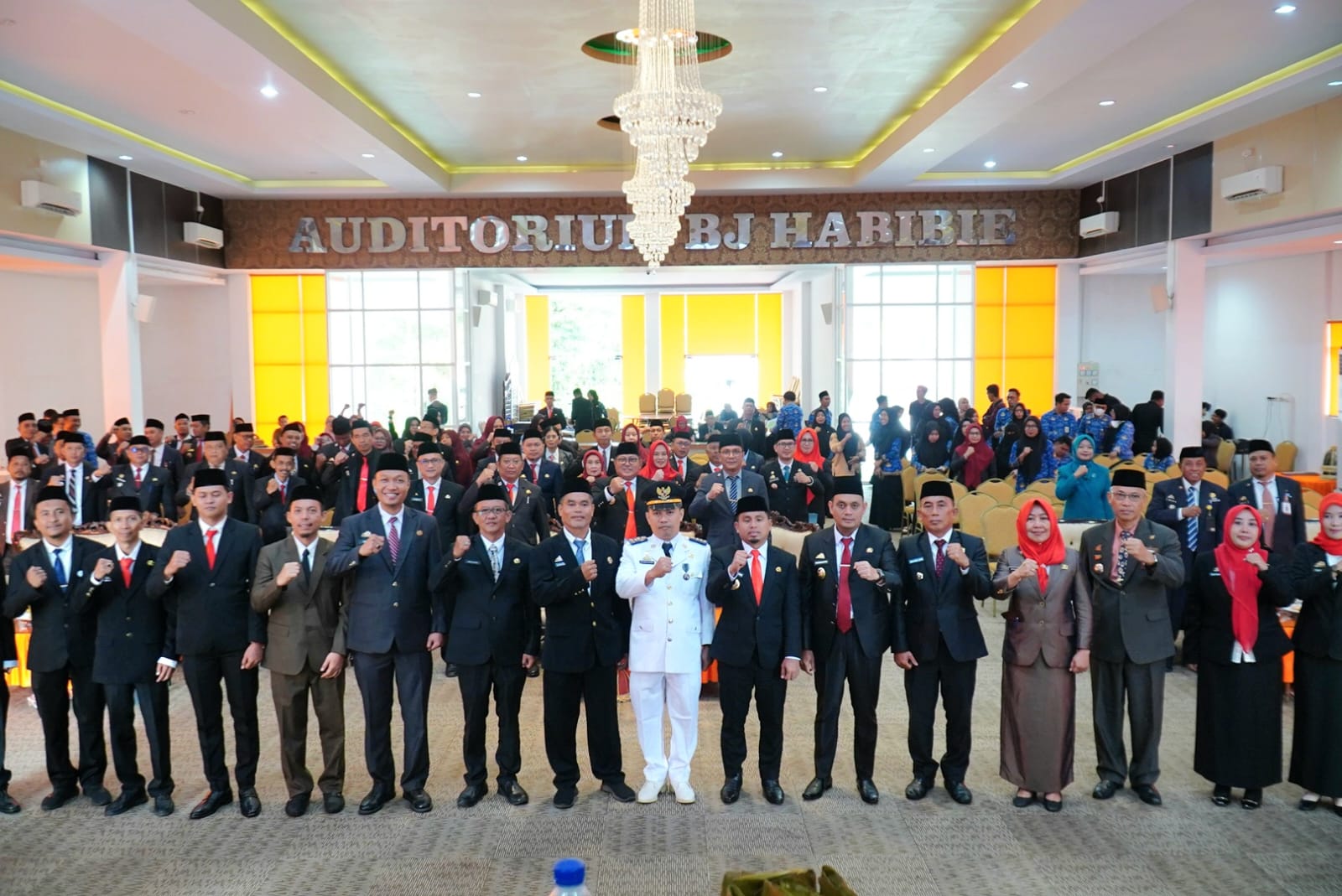 Wali Kota Tasming Hamid Resmi Lantik 16 Eselon II, III dan Fungsional, Ingatkan Jalankan Tugas dengan Baik, Ada Hambatan, Evaluasi!