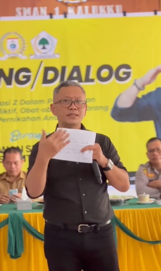Hearing Dialog di SMAN 1 Kalukku, Irwan Pababari Tekankan Pencegahan Obat-obatan Terlarang bagi Generasi Z