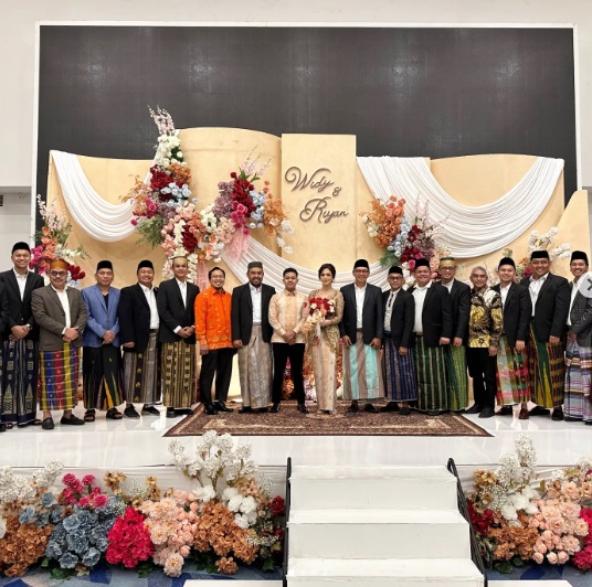 Anggota Dewan Kompak Ramai-ramai Hadiri Pernikahan Putra Ketua DPRD Makassar