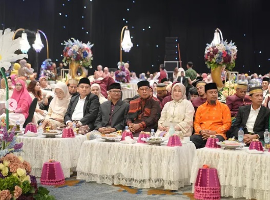 Andi Sudirman, Fatmawati dan Munafri Kompak Hadiri Pernikahan Putri Januar Jaury Dharwis