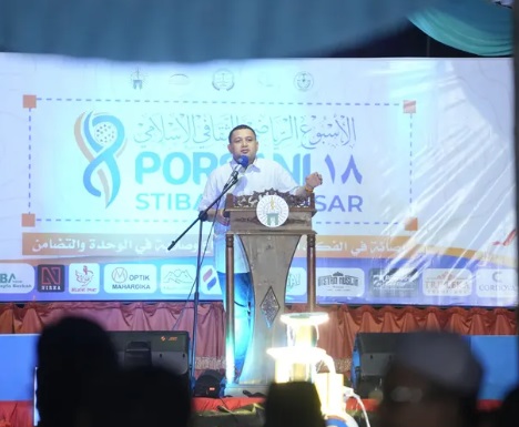 Buka Porsani di STIBA, Wali Kota Makassar Apresiasi Semangat Anak Muda yang Penuh Energi dan Sportivitas