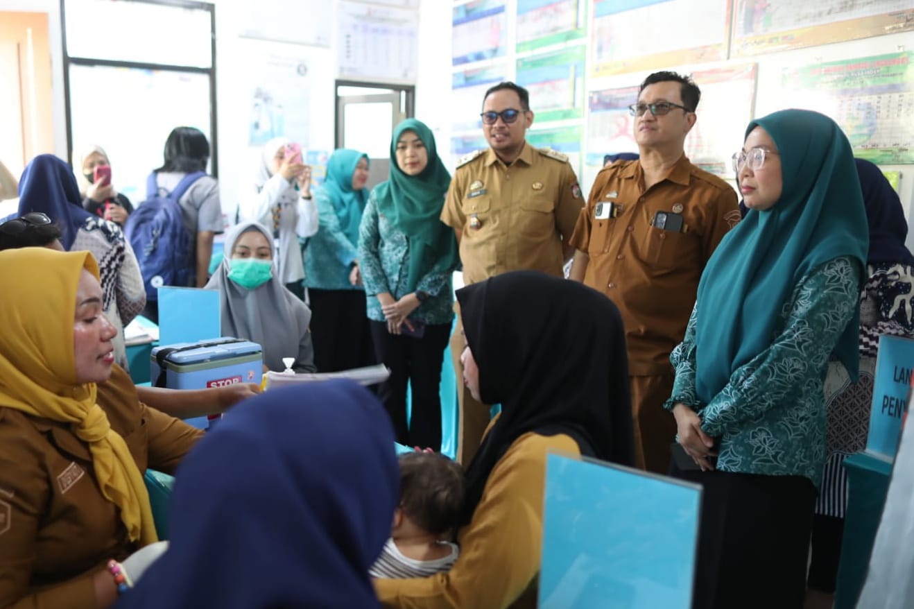 Tinjau Aktivitas Posyandu Kelurahan Kaluku Bodoa, Ketua TP PKK Makassar Mengecek Penerapan Enam Bidang SPM