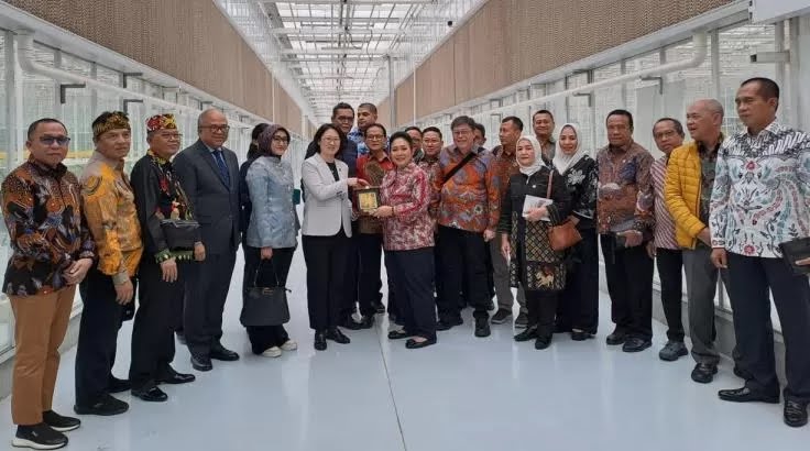 Bersama Komisi IV DPR RI Kunker ke China, Agus Ambo Djiwa Pelajari Masalah Penyusutan Lahan Pertanian