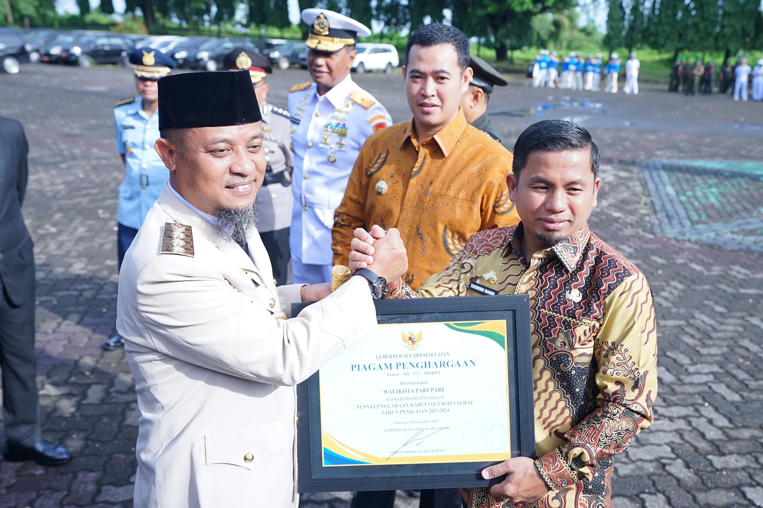 Tepat HKN ke-61, Parepare Raih Penghargaan Kota Sehat dari Gubernur Sulsel 