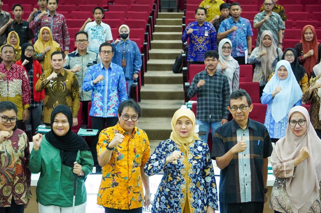 Wawali Aliyah Jadi Narsum pada Rakor Penanggulangan Kemiskinan, Tekankan Pentingnya Peran RT-RW sebagai Garda Terdepan