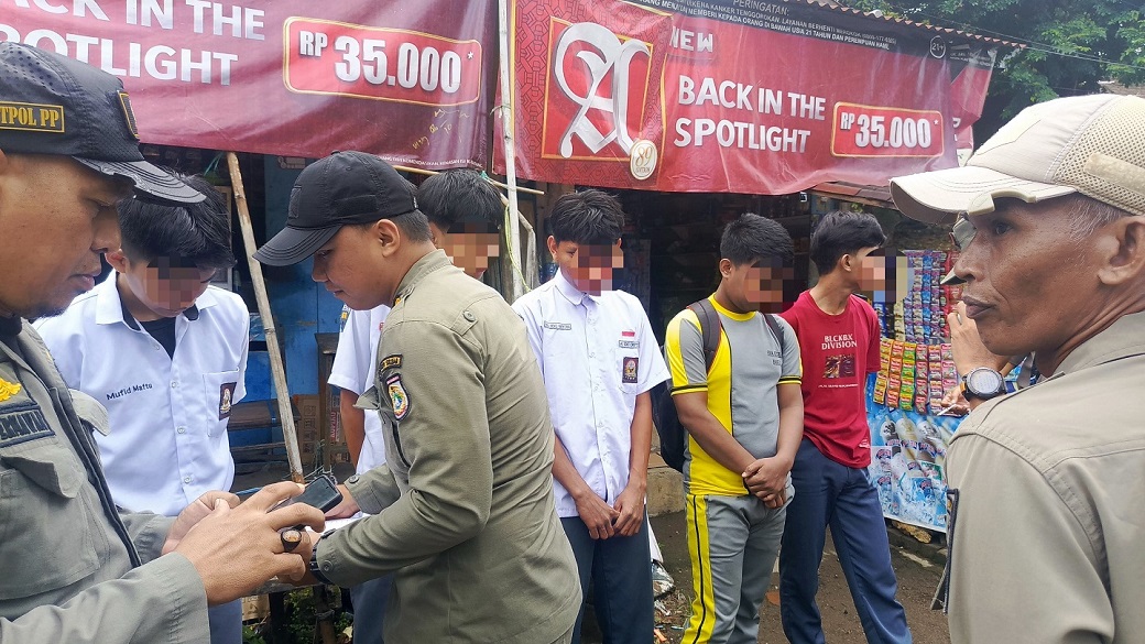 Gelar Operasi Tertib Pelajar, Satpol PP Sulbar Sasar Titik Rawan Bolos di Mamuju