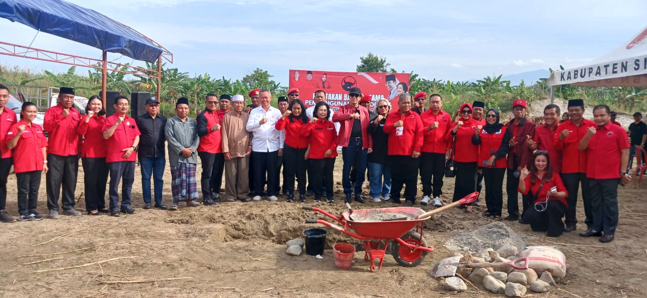 Agus Ambo Djiwa Bersama Yasonna Laoly Hadiri Peletakan Batu Pertama Pembangunan Kantor DPC PDIP Sigi Sulteng