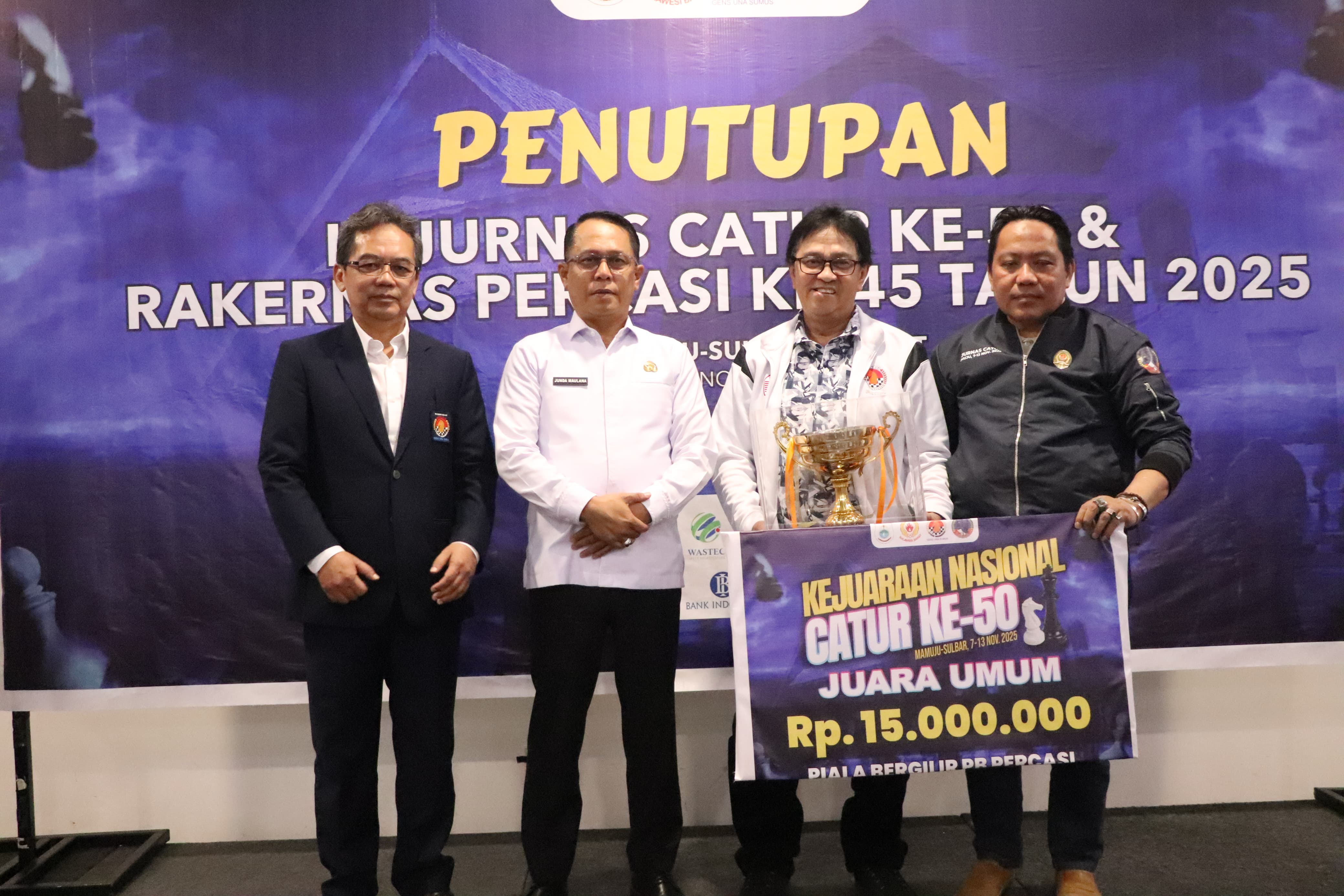 Junda Maulana Tutup Kejurnas Catur ke-50 di Mamuju, Apresiasi Atlet dan Dorong Evaluasi Pembinaan