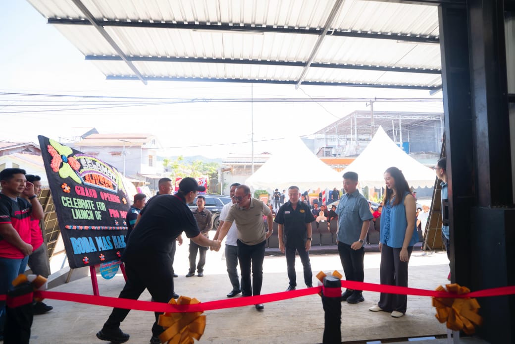 Gubernur Sulbar Resmikan Grand Opening Pro Motor Tire dan Service, Majukan UMKM