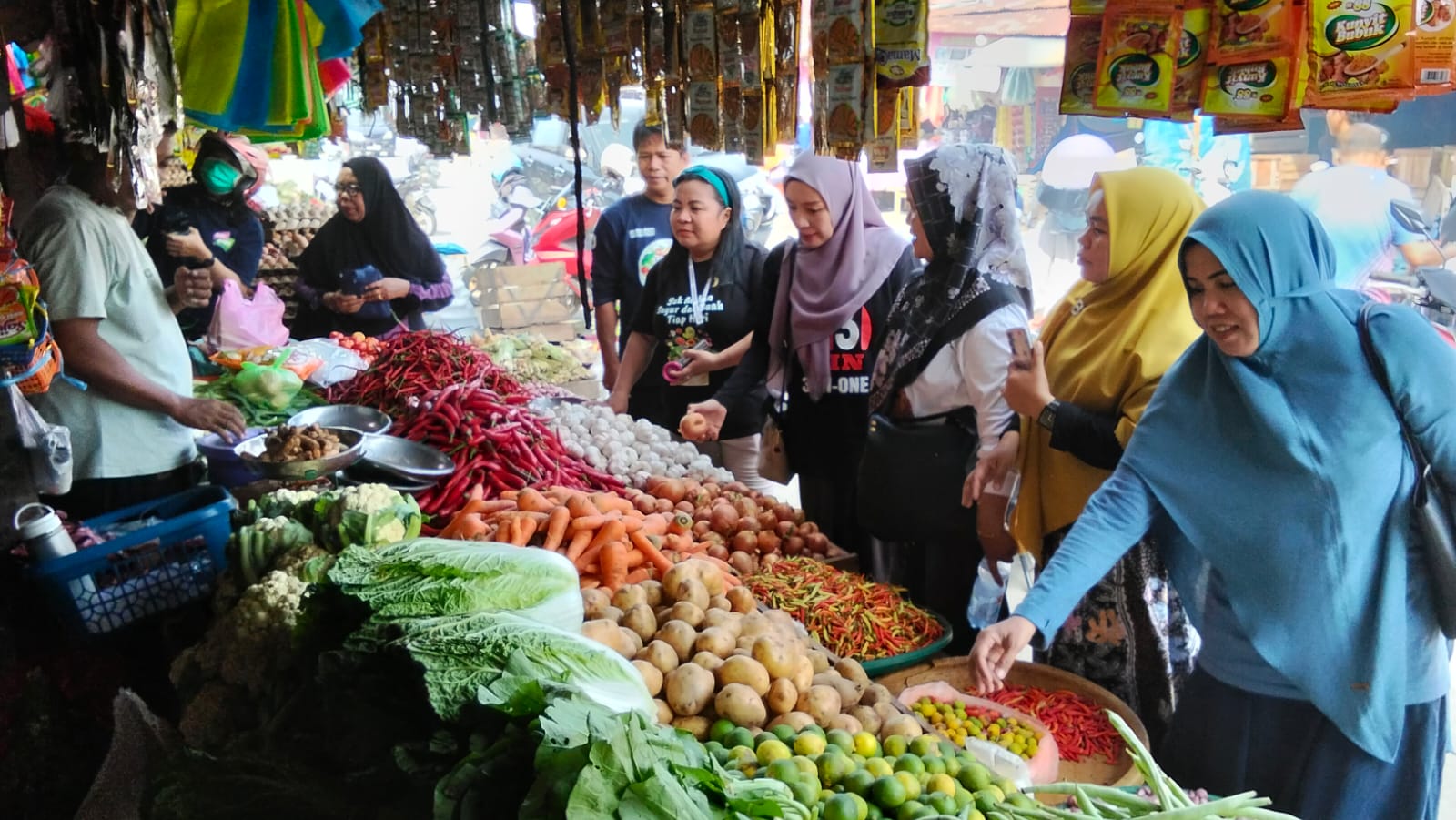 Pemprov Sulbar Pantau Harga dan Ketersediaan Pangan di Mamuju Jelang Nataru