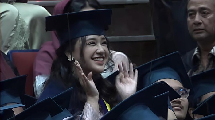 Meski Sibuk Berorganisasi Selama Kuliah, Ellana Tetap Mampu Raih IPK Tertinggi di ITB