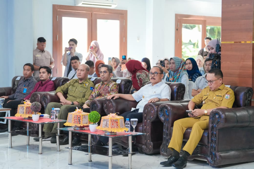 Hadiri Acara Akad Massal KUR, Gubernur Sulbar Ingatkan UMKM Pentingnya Jaga Komitmen