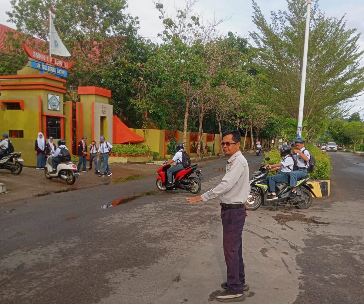 Dishub Sulbar Lakukan Pengamanan Lalu Lintas Area Sekolah di Polman, Sesuai Arahan SDK-JSM