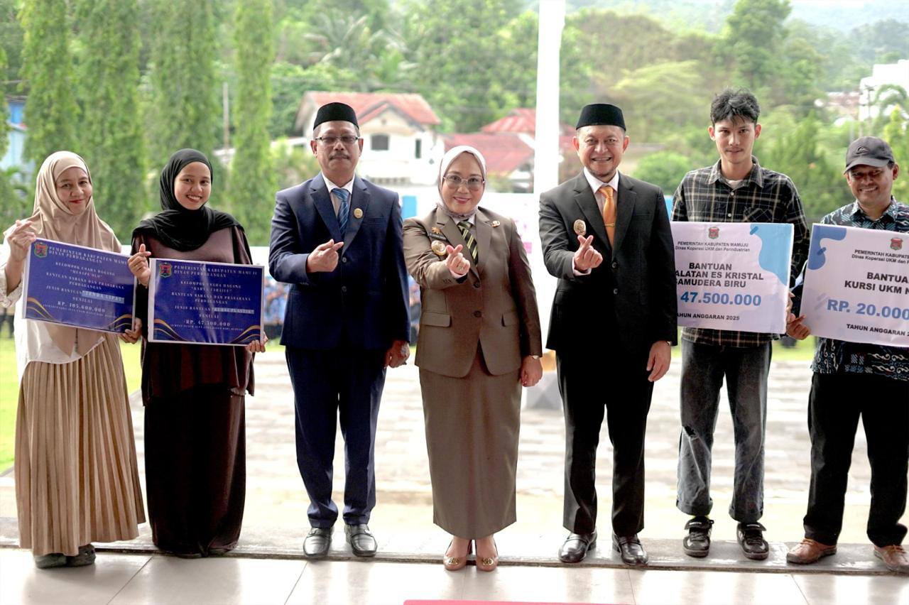 Ketua DPRD Mamuju Apresiasi Pemkab Mamuju Gelontorkan Ragam Bantuan pada Momen Hari Sumpah Pemuda