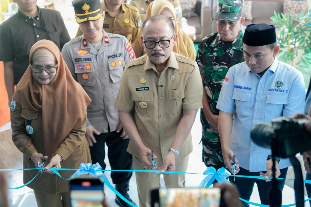 Gubernur Suhardi Duka Resmikan Kantor PDAM Polman, Tekankan Pentingnya Pelayanan Publik yang Baik