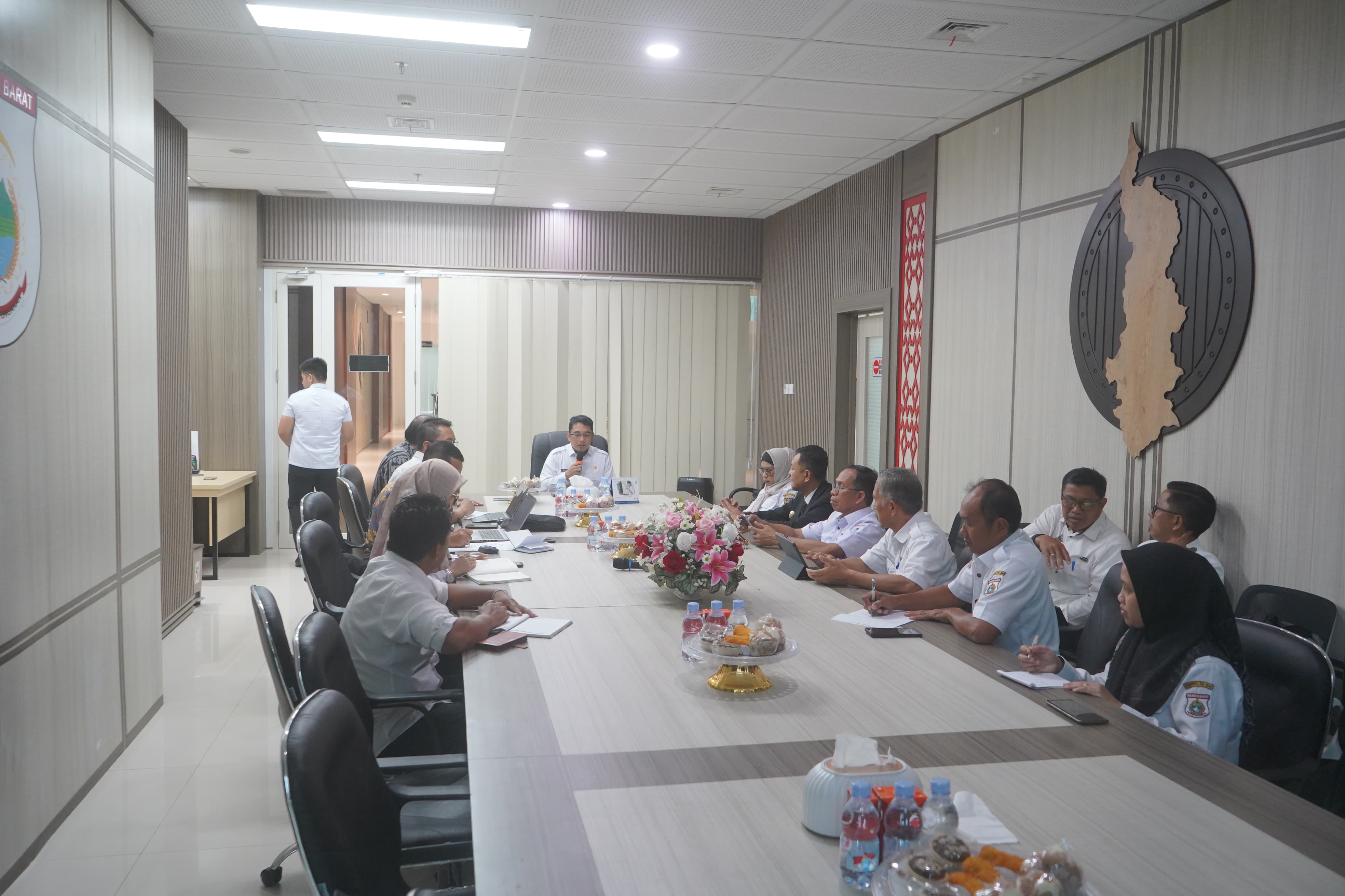 Dihadiri Wabup se-Sulbar, Asisten Administrasi Umum Pimpin Asistensi Pendaftaran Investor Pembangunan SPPG 