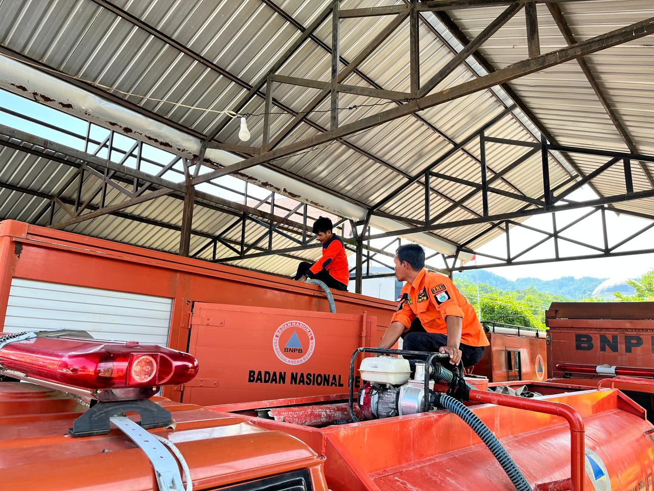 BPBD Sulbar Uji Coba Pengelolaan Air Layak Minum di Kendaraan Water Treatment