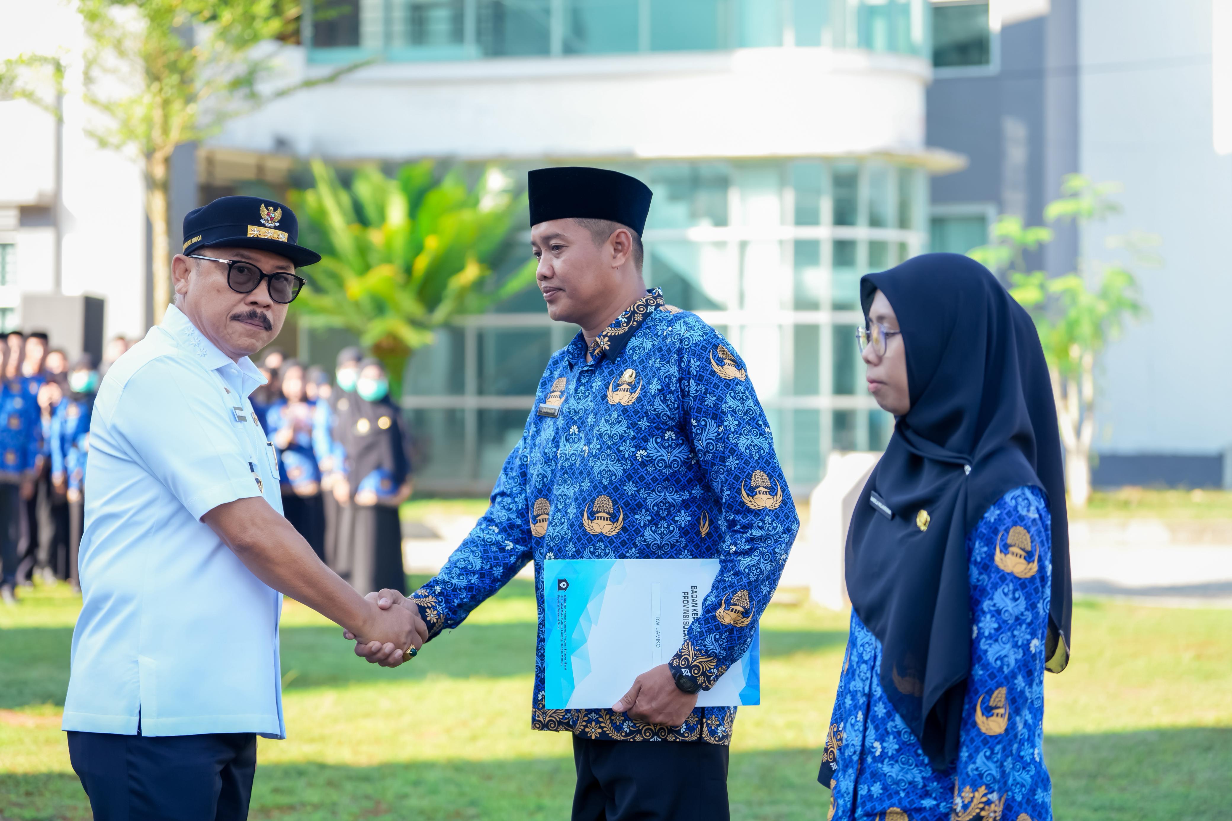 Gubernur Sulbar Lantik 39 PPPK Guru dan Tenaga Kesehatan di Hari Kesaktian Pancasila