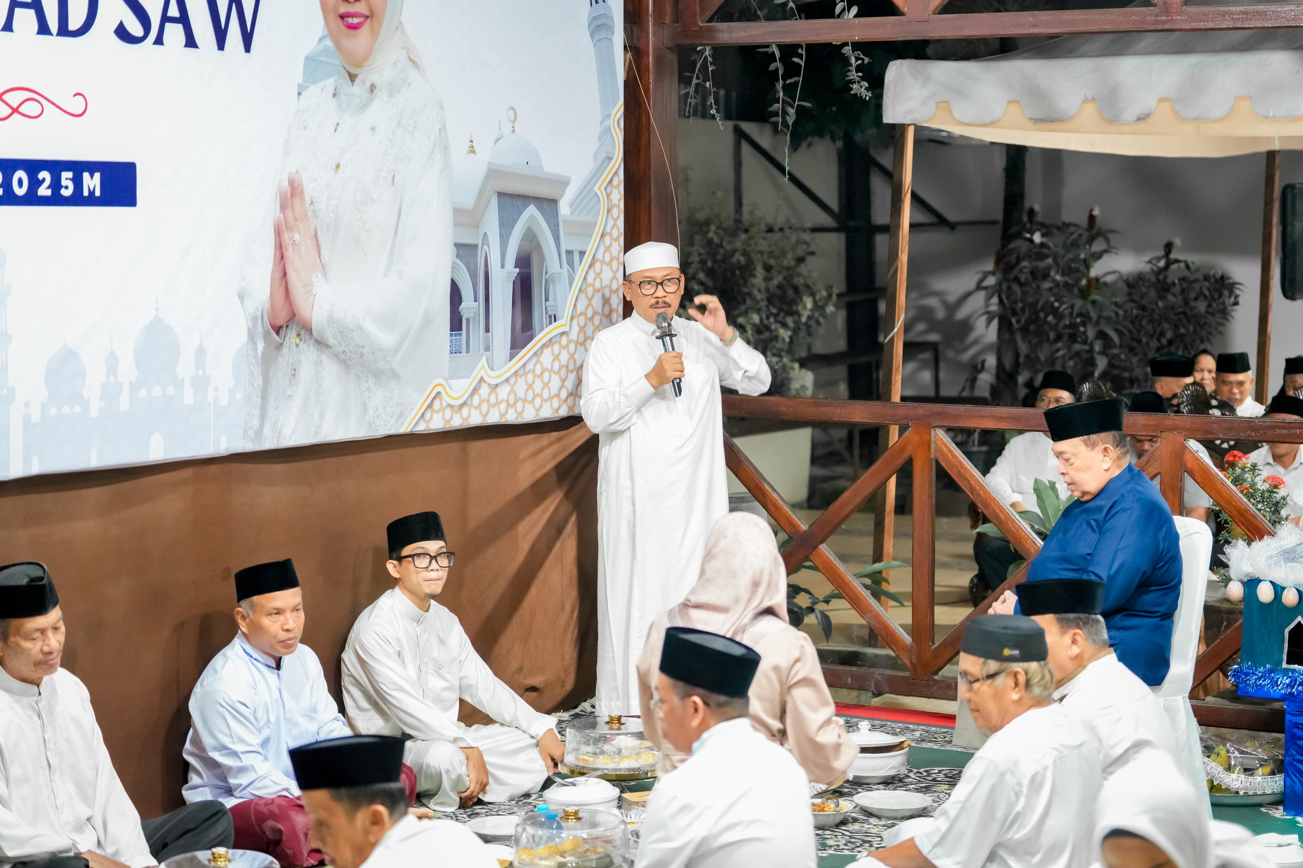 Gubernur Sulbar Gelar Maulid Nabi di Kediamannya, Penuh Kehangatan Bersama Warga