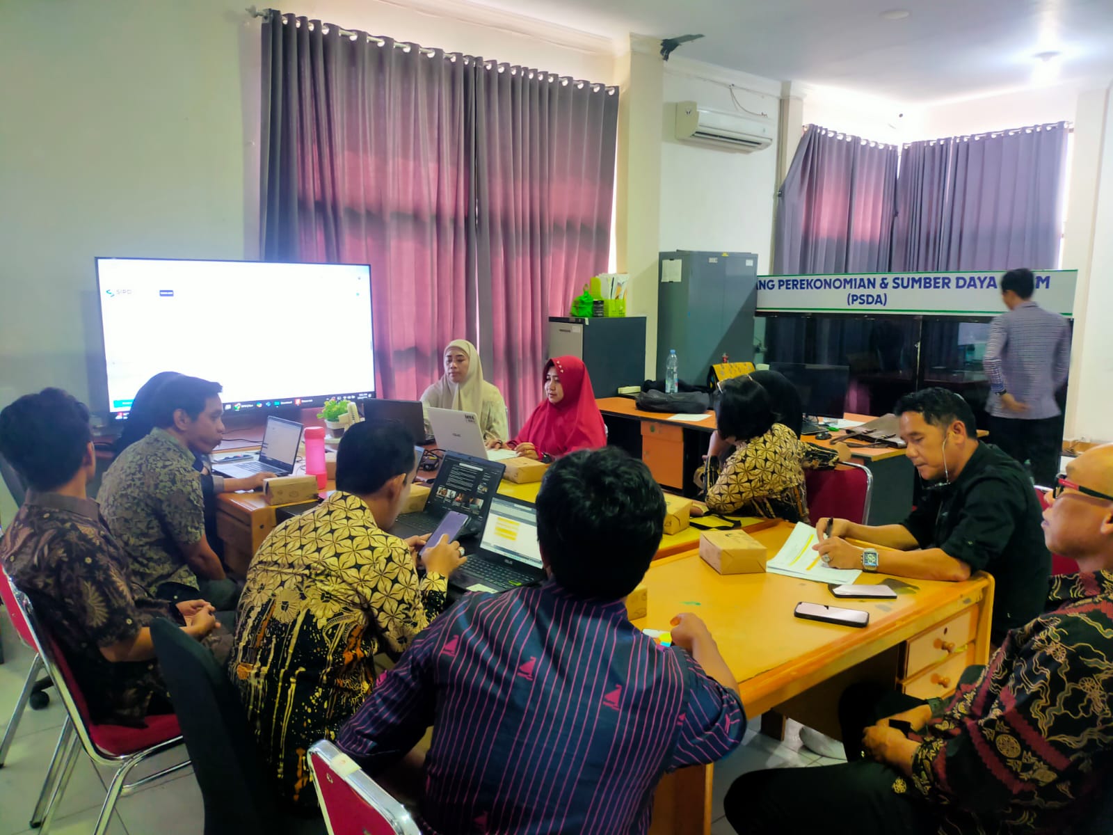 Bapperida Sulbar Ingatkan OPD Segera Rampungkan Program Prioritas SDK-Salim Mengga