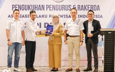 Dispar Makassar Hadiri Pengukuhan dan Rakerda Asosiasi Pelaku Pariwisata Indonesia Sulsel