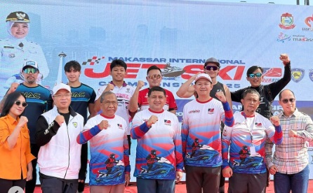 Kadis Pariwisata Hadiri Opening Ceremony Makassar International Jetski Championship 2025 di Pantai Biru