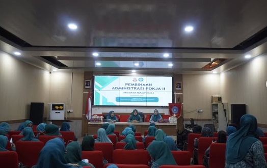 PKK Ujung Tanah Laksanakan Pembinaan Administrasi dan UP2K