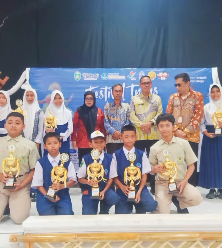 Siswa SMPN 9 Parepare Sukses Panen Prestasi di Festival Tunas Bahasa Ibu 