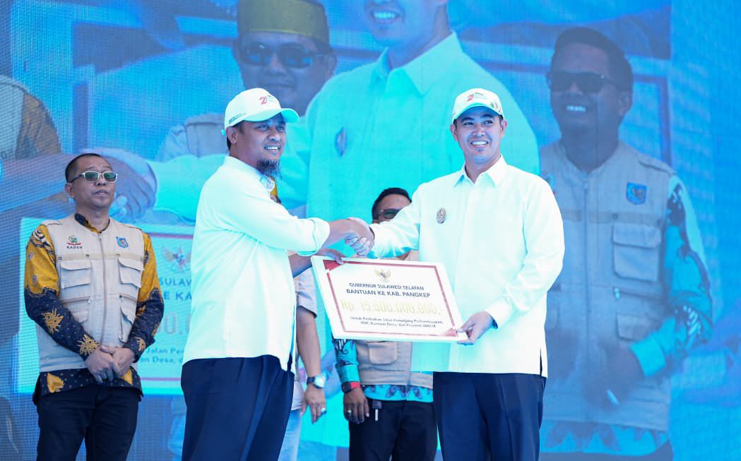 Senator Peduli Ketahanan Pangan di Pangkep, Gubernur Sulsel Nyatakan Dukungan Penuh Sekaligus Serahkan Bantuan Rp15 Miliar 