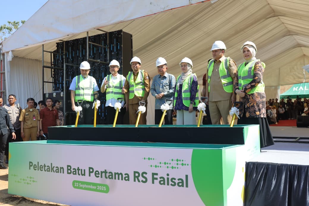 Munafri Dampingi JK Letakkan Batu Pertama Pembangunan Gedung Baru RS Islam Faisal