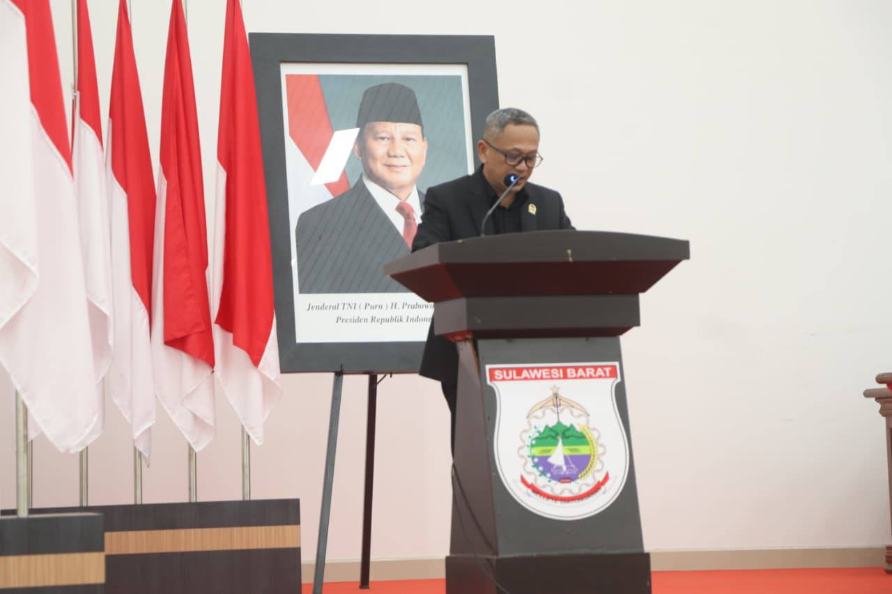 Irwan Pababari Bacakan Pemandangan Umum Fraksi Golkar pada Rapat Paripurna Pembahasan APBD 2026