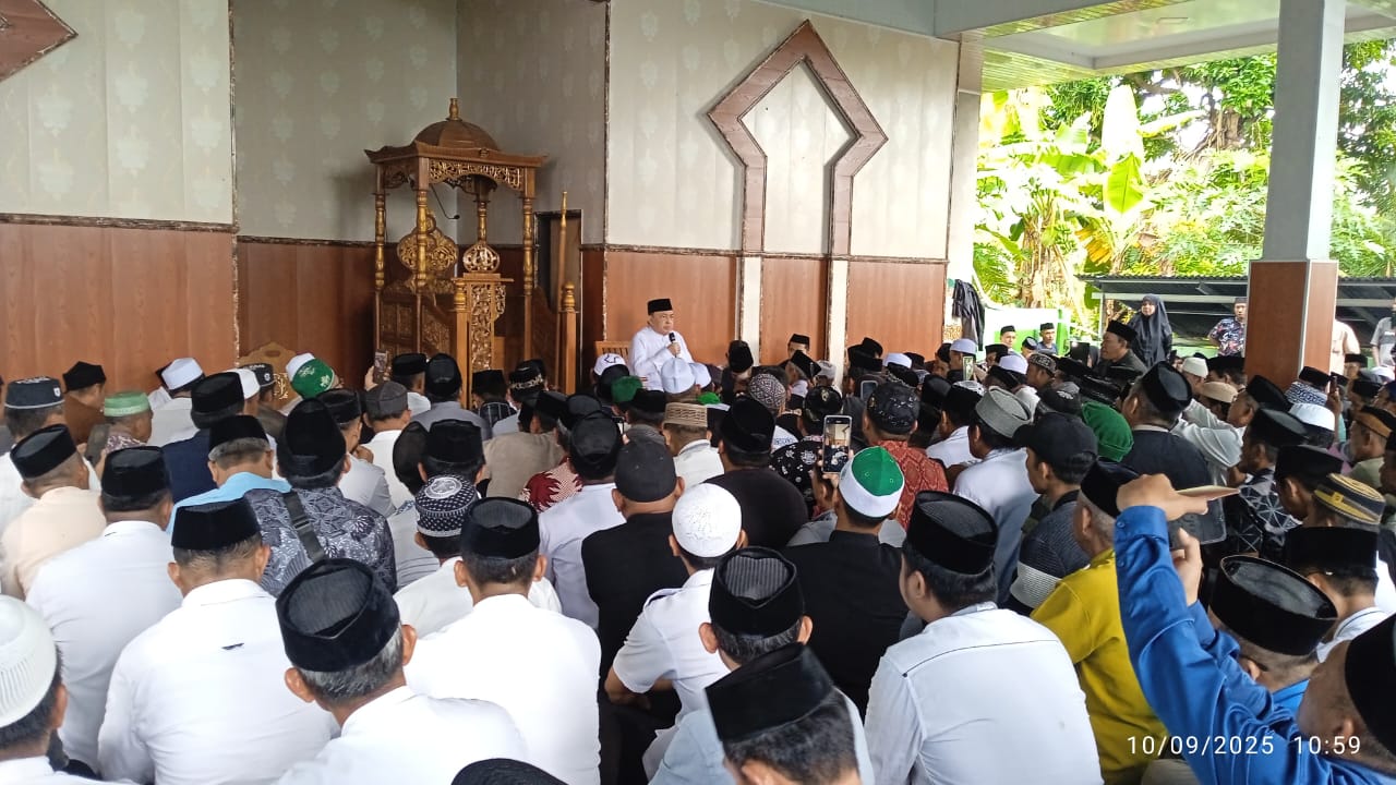 Wagub Sulbar Hadiri Pemakaman KH Hasan Usi, Beri Penghormatan Terakhir untuk Ulama Kharismatik